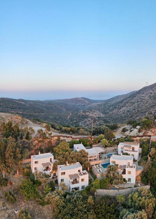Mourtzanakis Residence - Traditional Eco Hotel In Akhládha Bagian luar foto